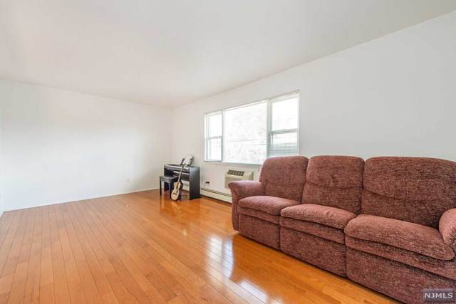 747 Riverside Avenue - Photo 1