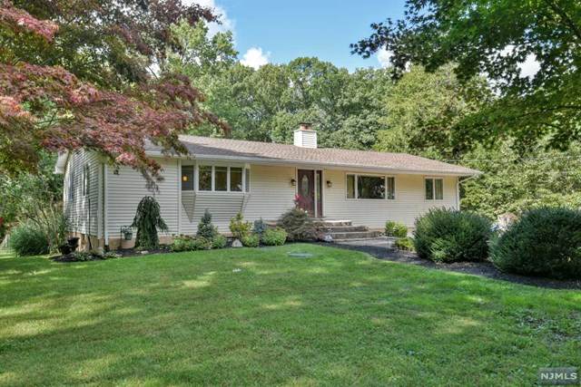 18 Meadow Lane - Photo 1