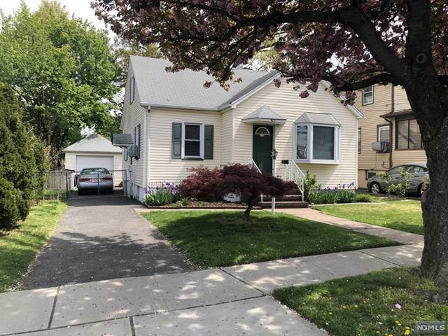 425 Columbia Boulevard - Photo 1