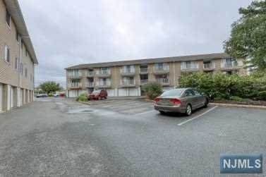 735 Riverside Avenue - Photo 1