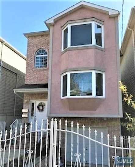 92 Palm Street - Photo 1