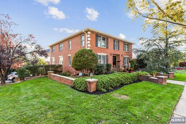 830 Elizabeth Street - Photo 1