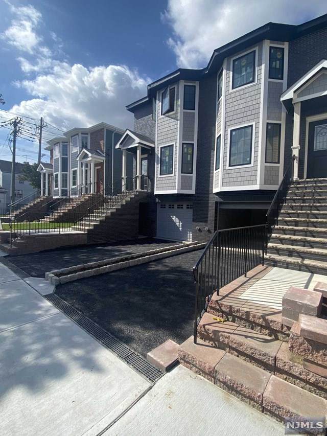 41-2 Jackson Avenue - Photo 1