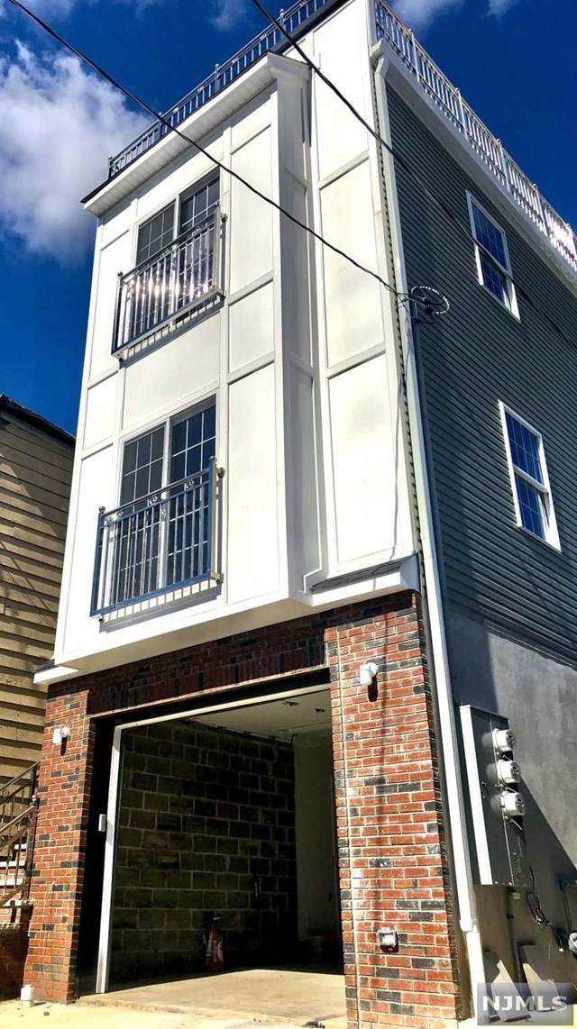 648 Ferry Street - Photo 1