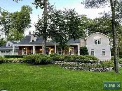 202 Chestnut Ridge Road - Photo 1