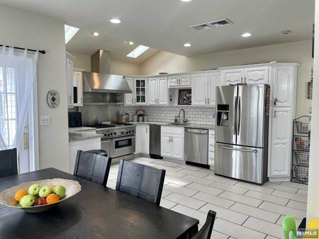 126 Walter Avenue - Photo 1