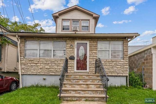 259 Isabella Avenue - Photo 1