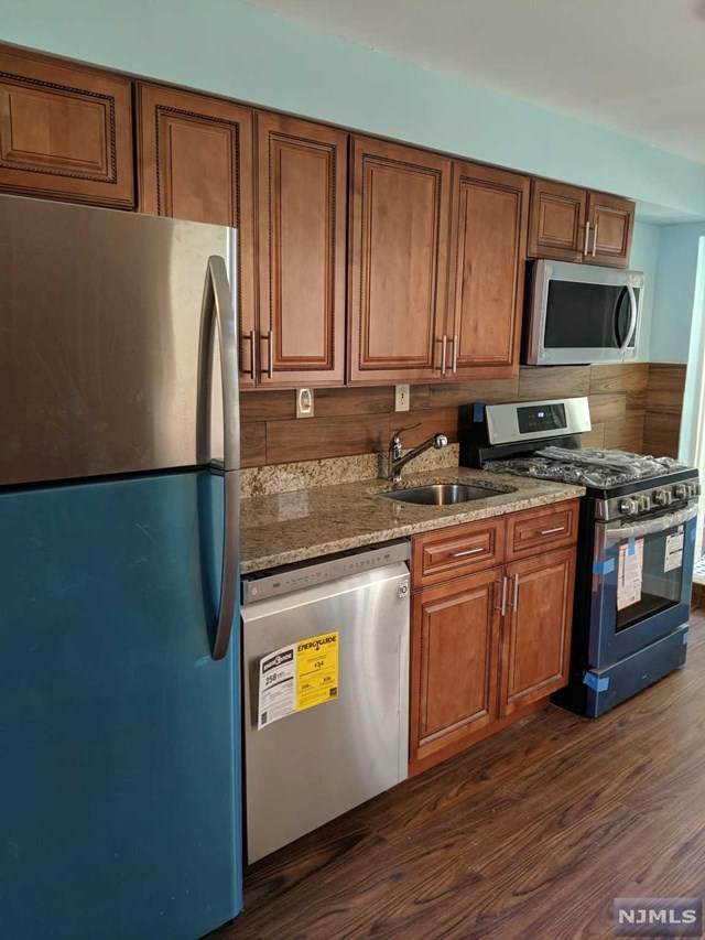 18 Blakely Place - Photo 1