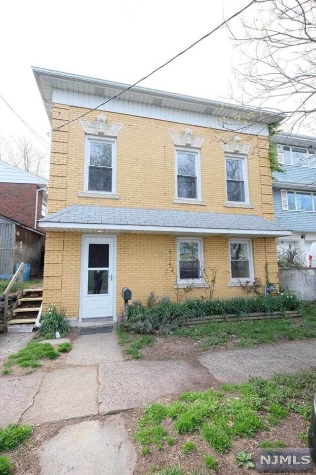 20 Willard Street - Photo 1