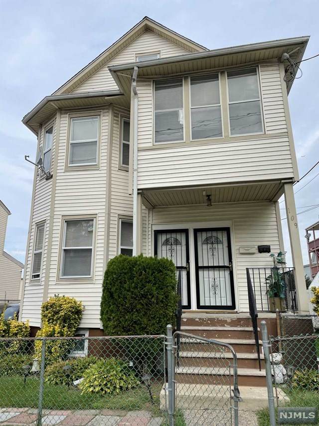 107-109 Grand Street - Photo 1