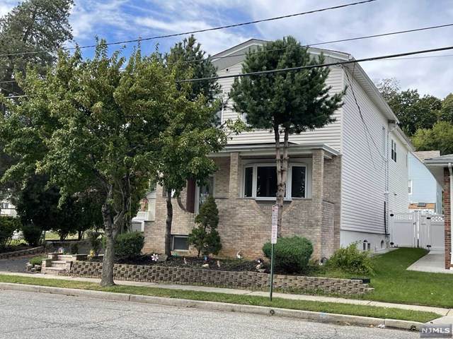 516 7th Street - Photo 1