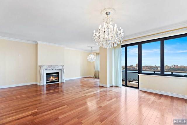 100 Carlyle Drive - Photo 1
