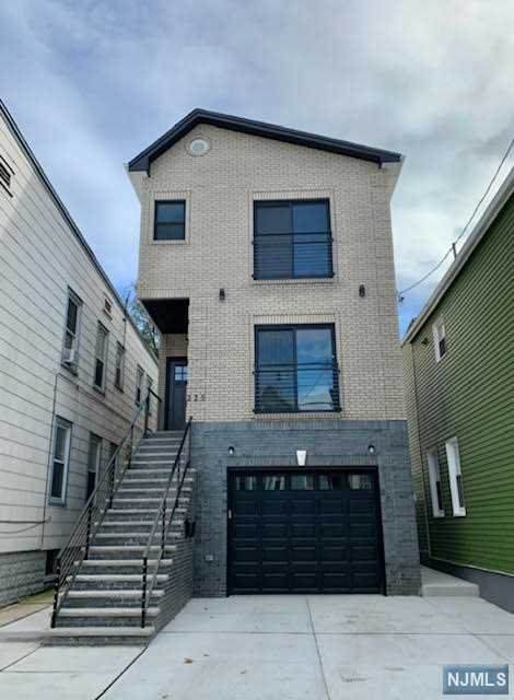 225 John Street - Photo 1