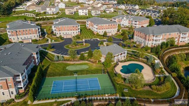 18 Four Seasons Drive - Photo 1