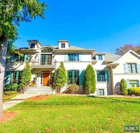 44 Central Avenue - Photo 1
