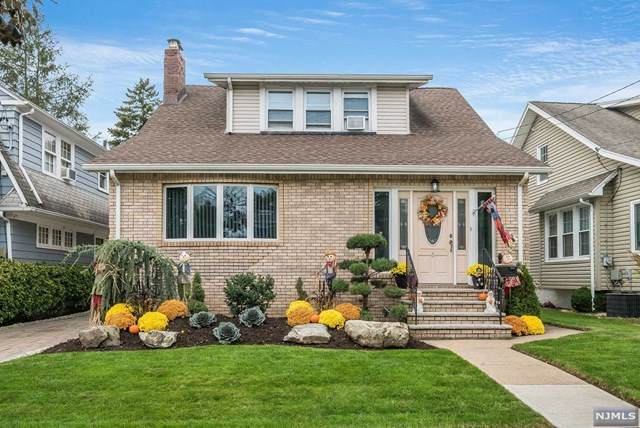 6 2nd Avenue - Photo 1