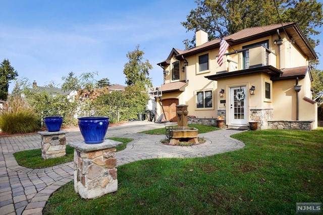 38 Martin Terrace - Photo 1