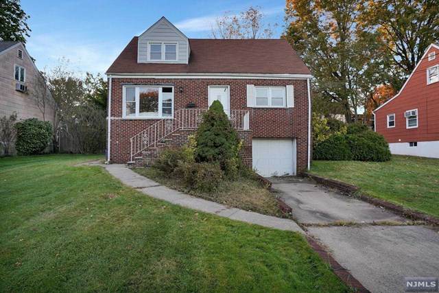 620 Iris Court - Photo 1