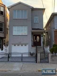78 Washington Street - Photo 1