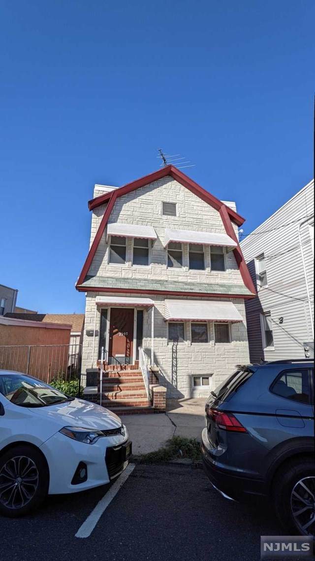 2207 Dietz Place - Photo 1