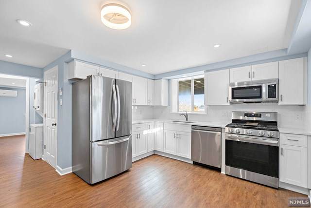 48 Burns Avenue - Photo 1
