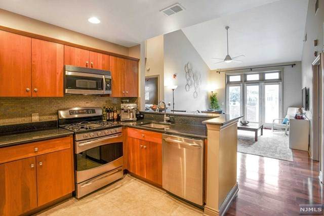 7400 River Road - Photo 1