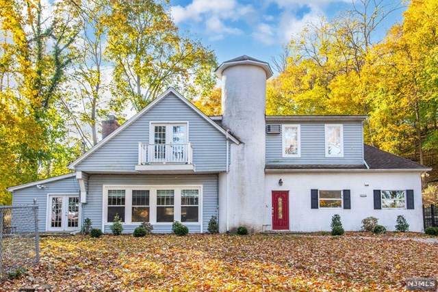 366 Pompton Avenue - Photo 1