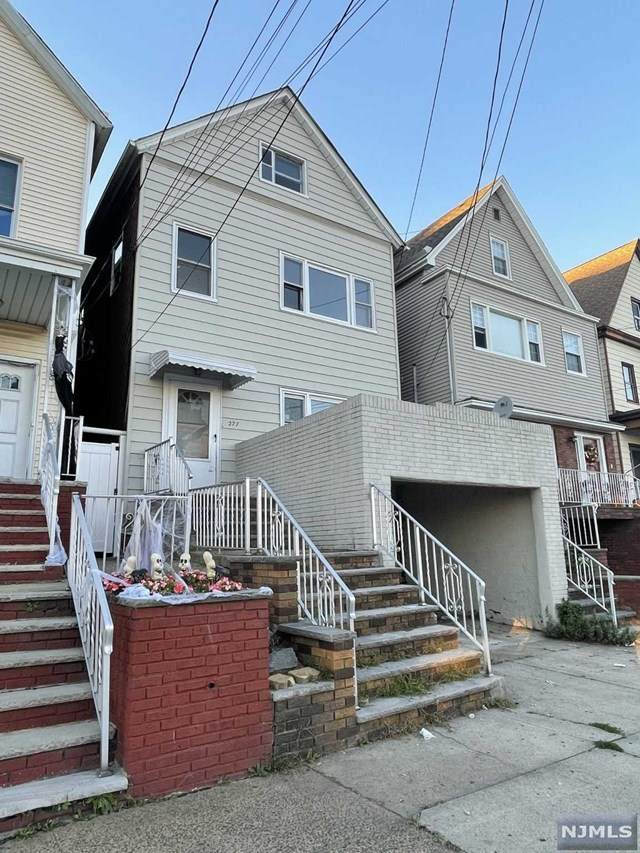 277 Avenue C - Photo 1