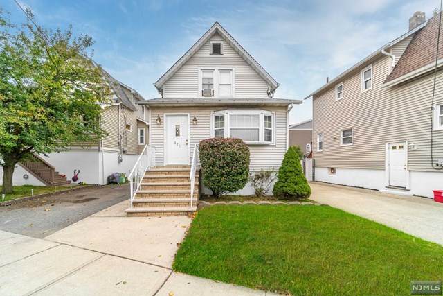 271 Park Avenue - Photo 1