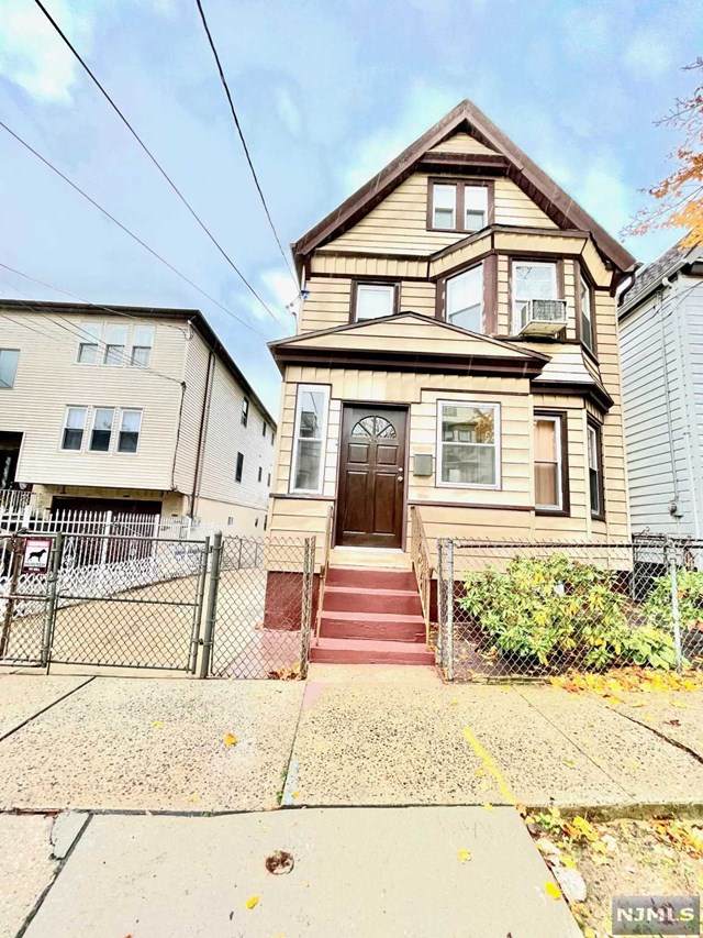 879-881 Clifton Avenue - Photo 1