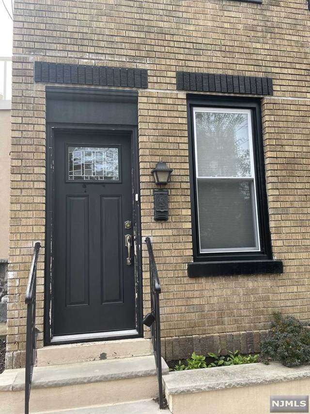 111 20th Street - Photo 1