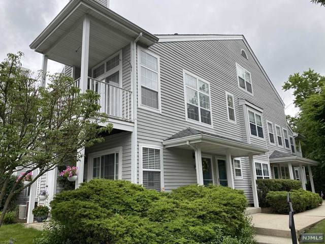 1130 Hyde Park Court - Photo 1