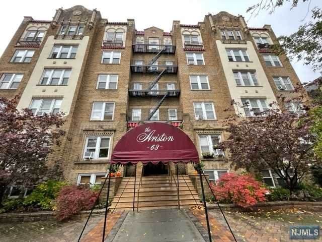 63 Sherman Place - Photo 1