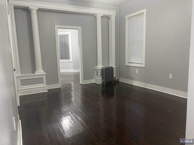 564 Sanford Avenue - Photo 1