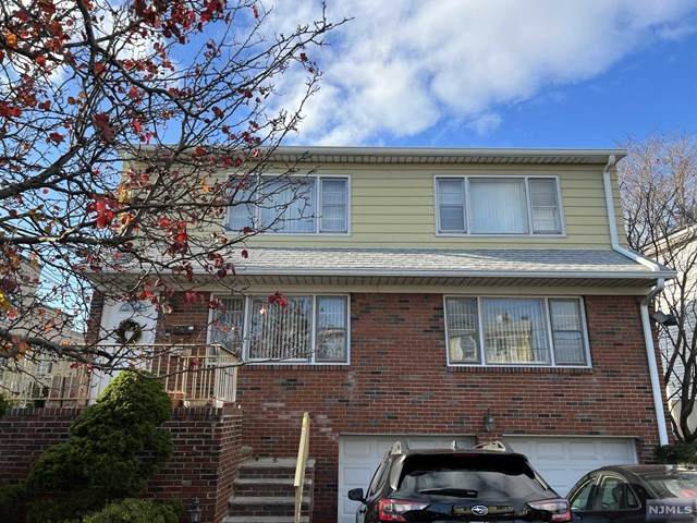 256 Hudson Place - Photo 1