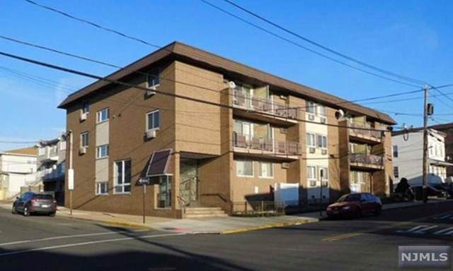 423 Walker Street - Photo 1