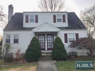 687 Godwin Avenue - Photo 1