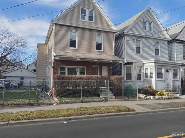 927 Grove Street - Photo 1