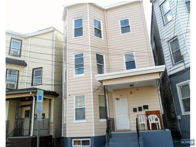 147 Sheridan Avenue - Photo 1
