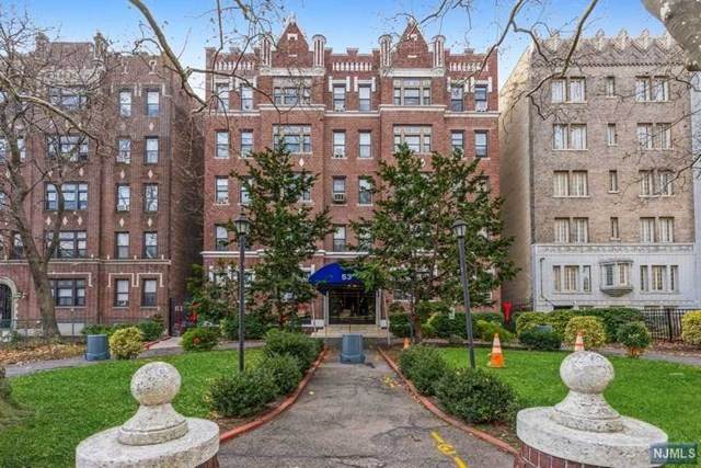 53 Duncan Avenue - Photo 1