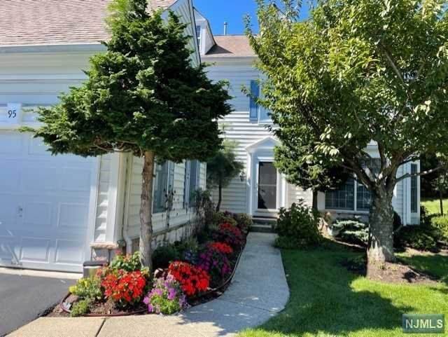 95 Twinberry Court - Photo 1