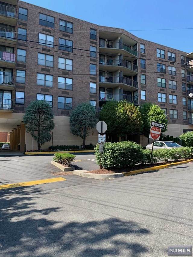 200 Division Street - Photo 1