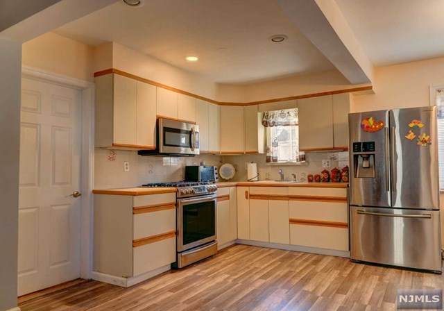 326 Madison Avenue - Photo 1