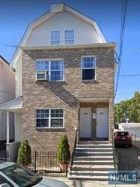 264 10th Street - Photo 1