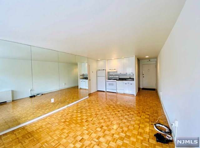 2180 Center Avenue - Photo 1