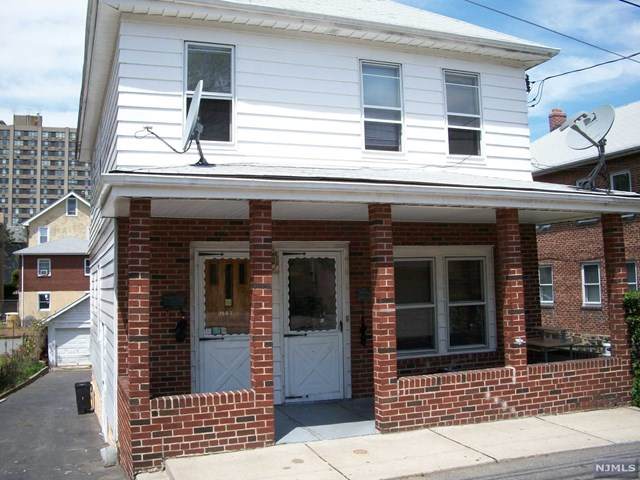 1567 Ann Street - Photo 1