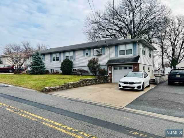 44 Cadmus Avenue - Photo 1