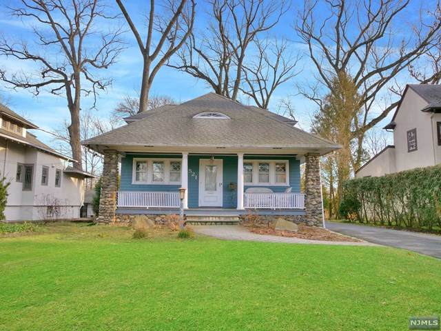 521 Maple Avenue - Photo 1