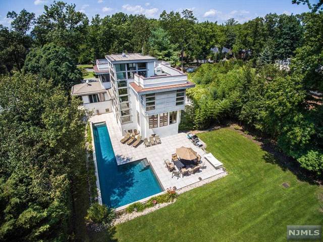 385 Hillcrest Road - Photo 1