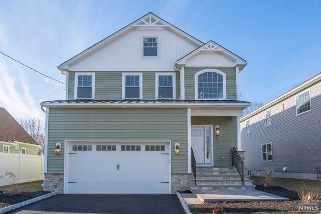 12 Carlyle Avenue - Photo 1